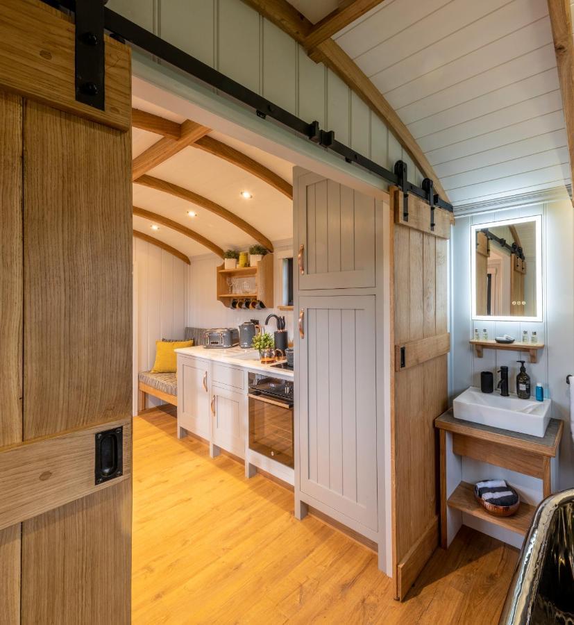 Monkwood Shepherds Hut - Ockeridge Rural Retreats Worcester Exteriér fotografie