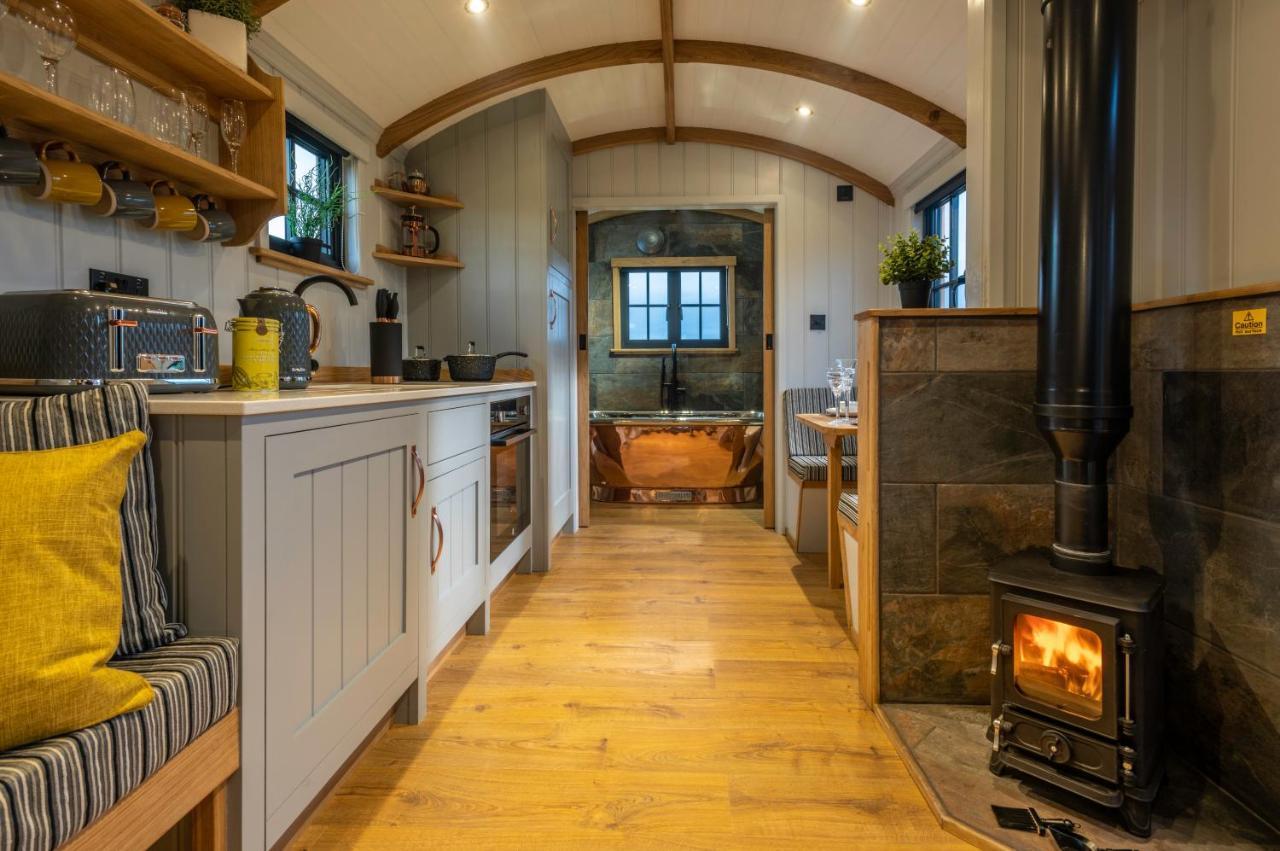 Monkwood Shepherds Hut - Ockeridge Rural Retreats Worcester Exteriér fotografie