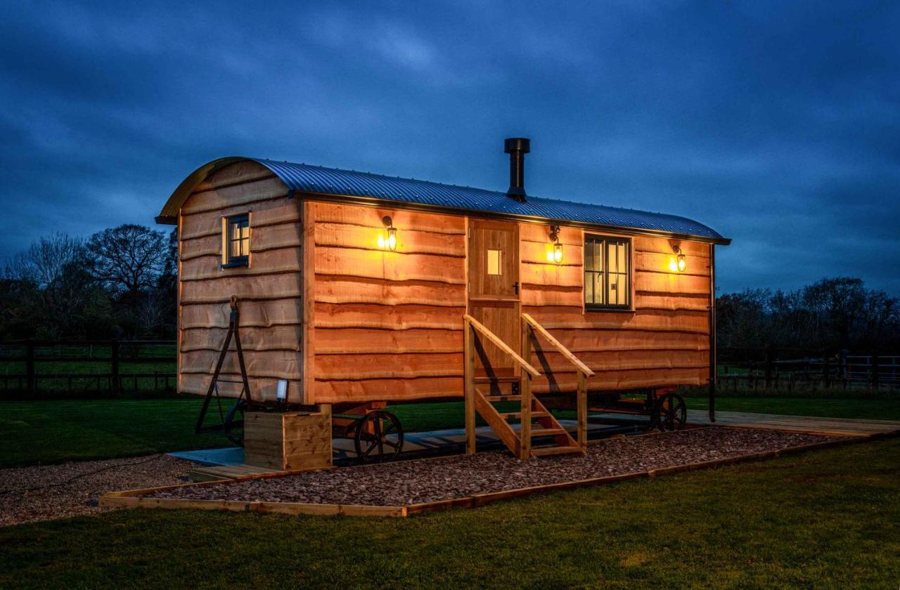 Monkwood Shepherds Hut - Ockeridge Rural Retreats Worcester Exteriér fotografie