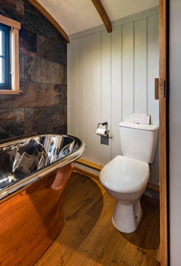 Monkwood Shepherds Hut - Ockeridge Rural Retreats Worcester Exteriér fotografie