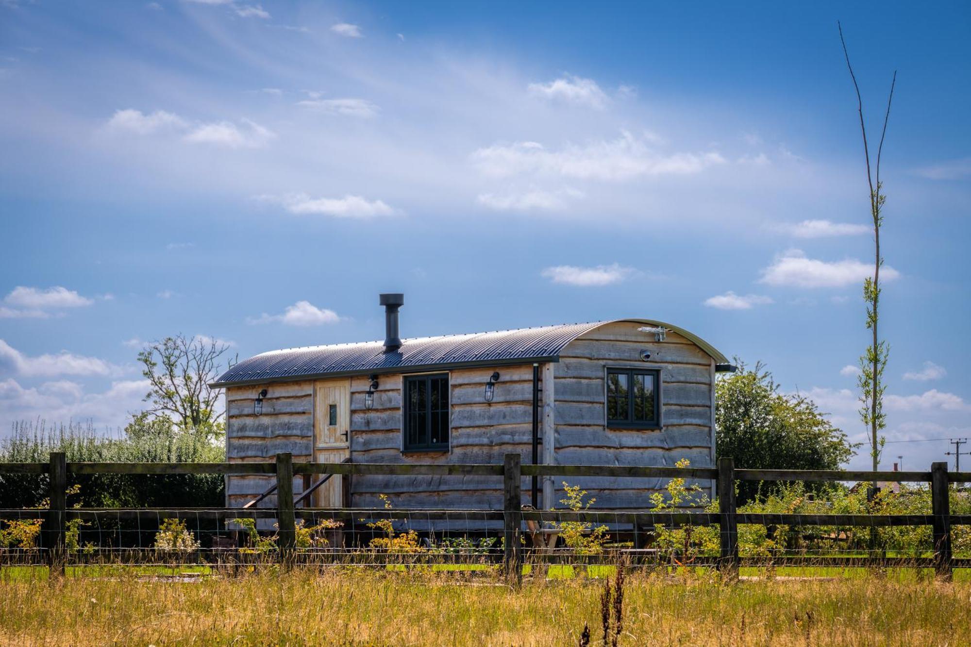 Monkwood Shepherds Hut - Ockeridge Rural Retreats Worcester Exteriér fotografie