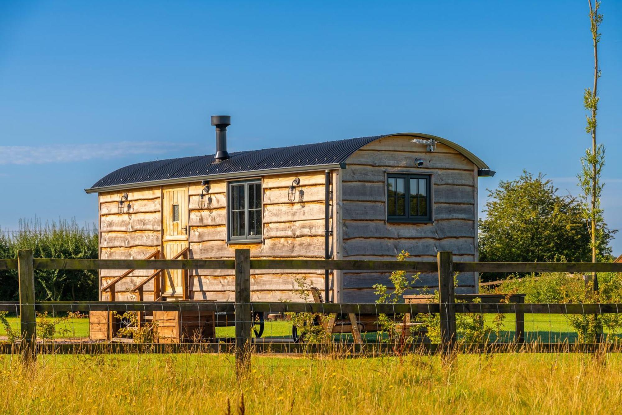 Monkwood Shepherds Hut - Ockeridge Rural Retreats Worcester Exteriér fotografie